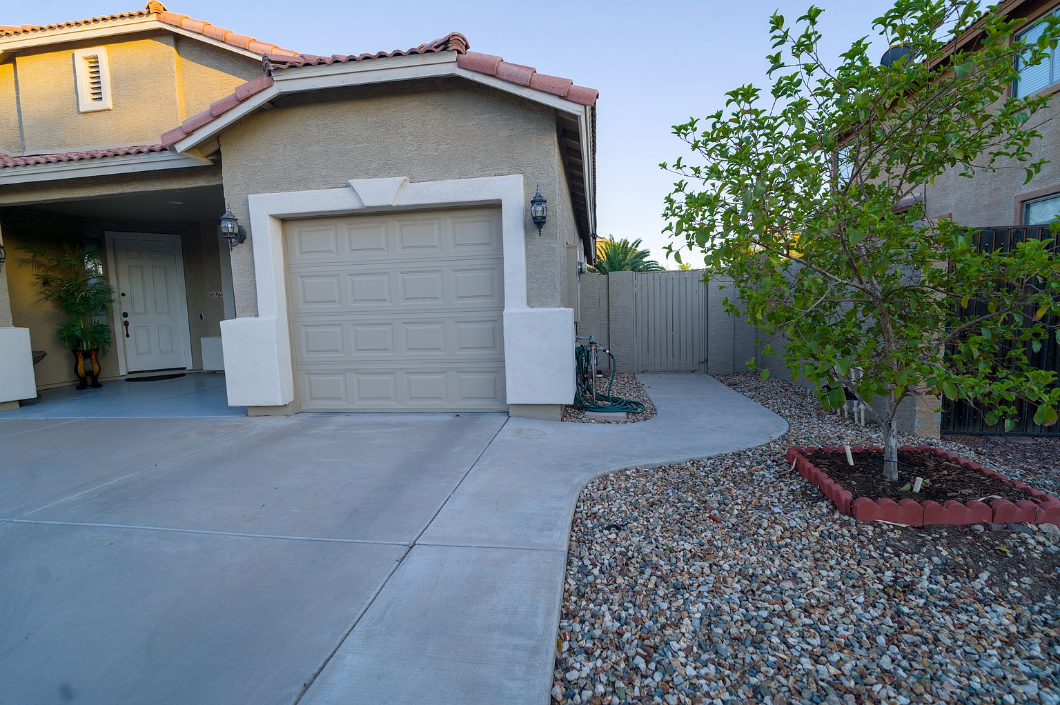 14169 W Desert Hills Dr photo 3