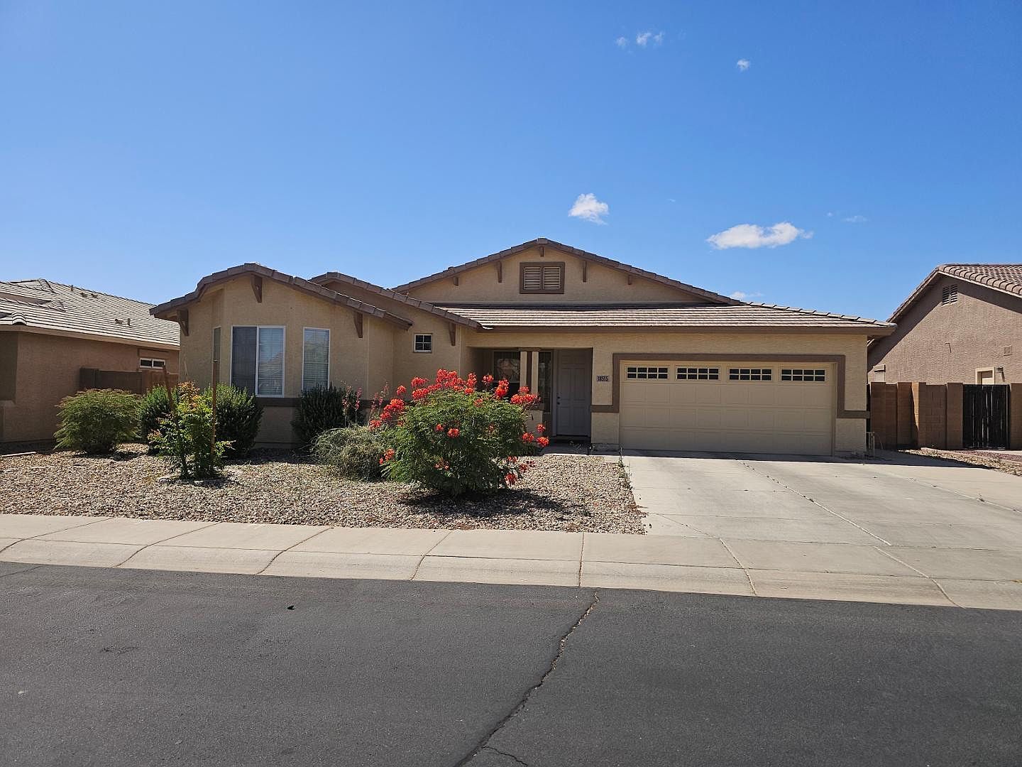 18515 W Caribbean Ln Surprise, AZ 85388 photo 2