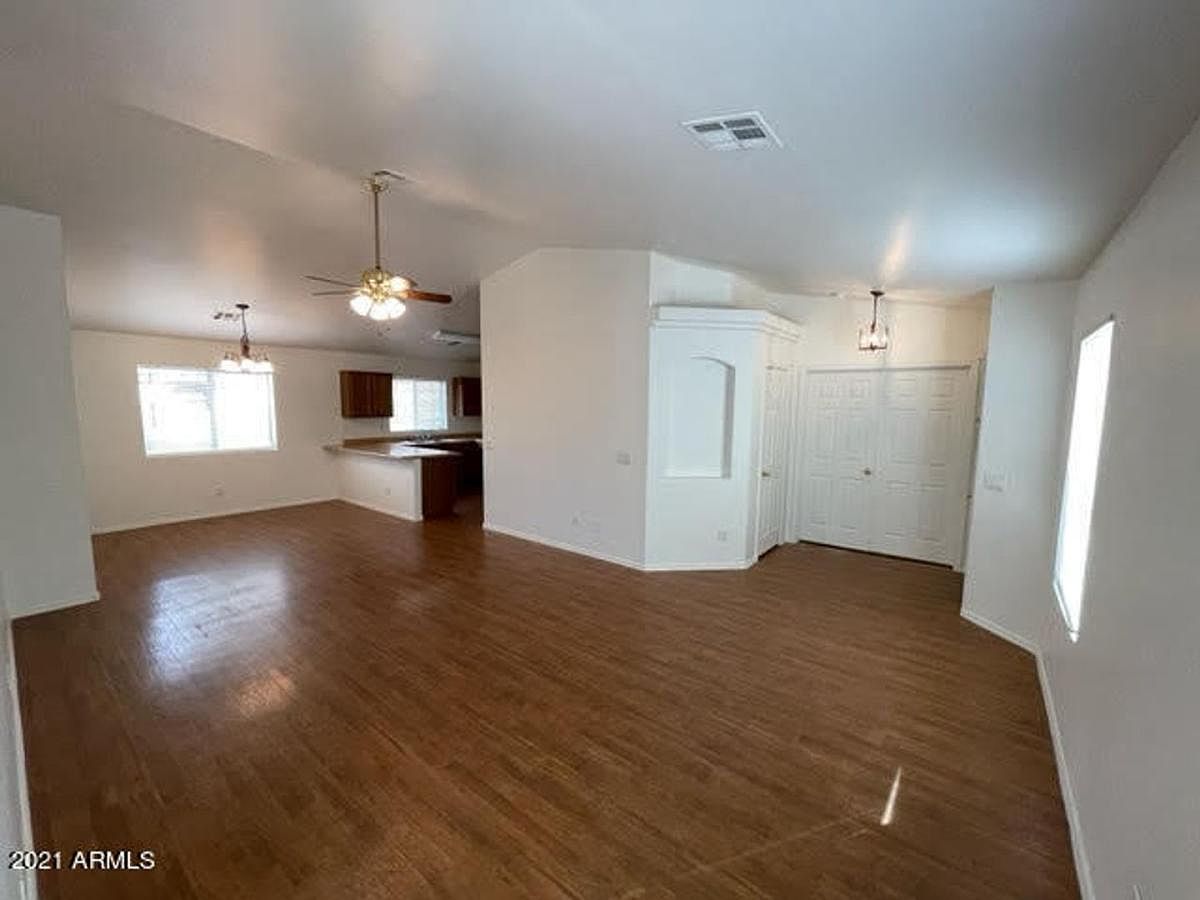 23438 W Cocopah St Buckeye, AZ 85326 photo 3