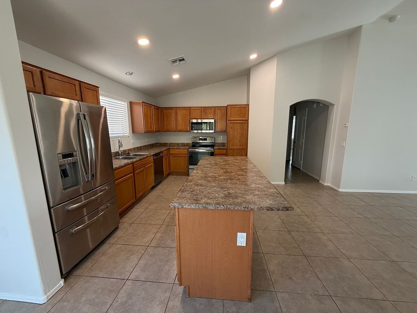 13925 W Mauna Loa Ln photo 4