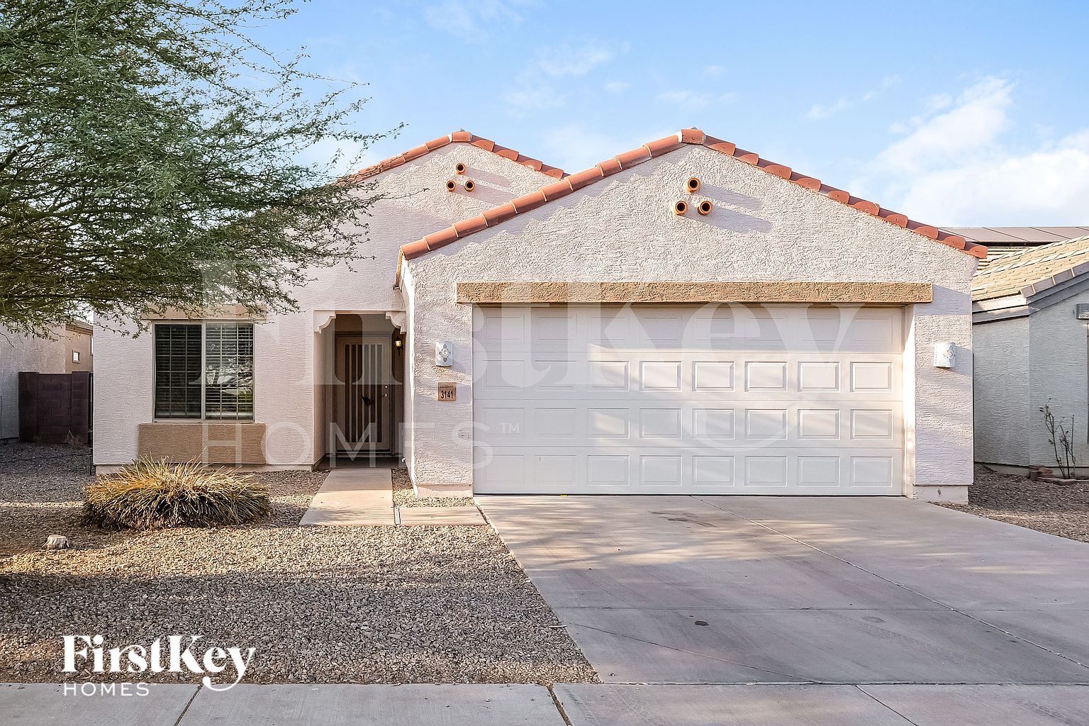 3141 W Sunland Ave Phoenix, AZ 85041 photo 2