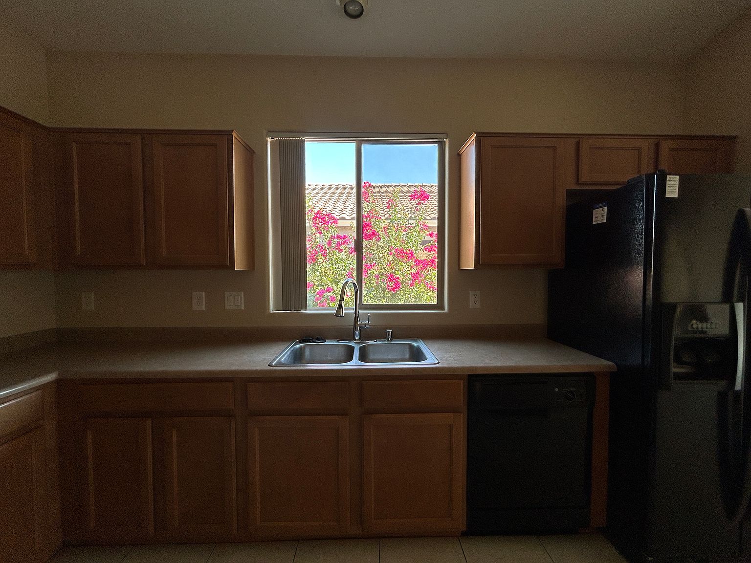 3869 S Coach House Dr photo 4