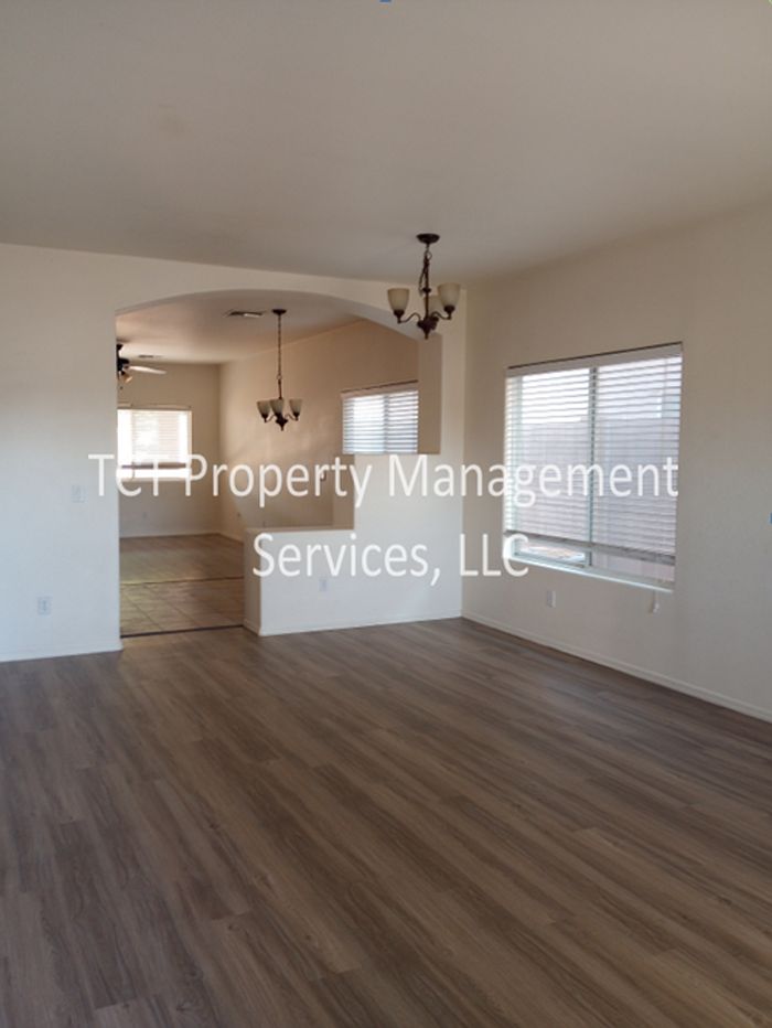 11622 W Washington St Avondale, AZ 85323 photo 4