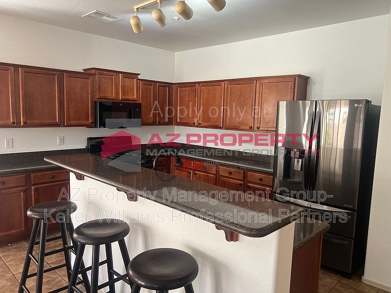 12653 W Duane Ln Peoria, AZ 85383 photo 4