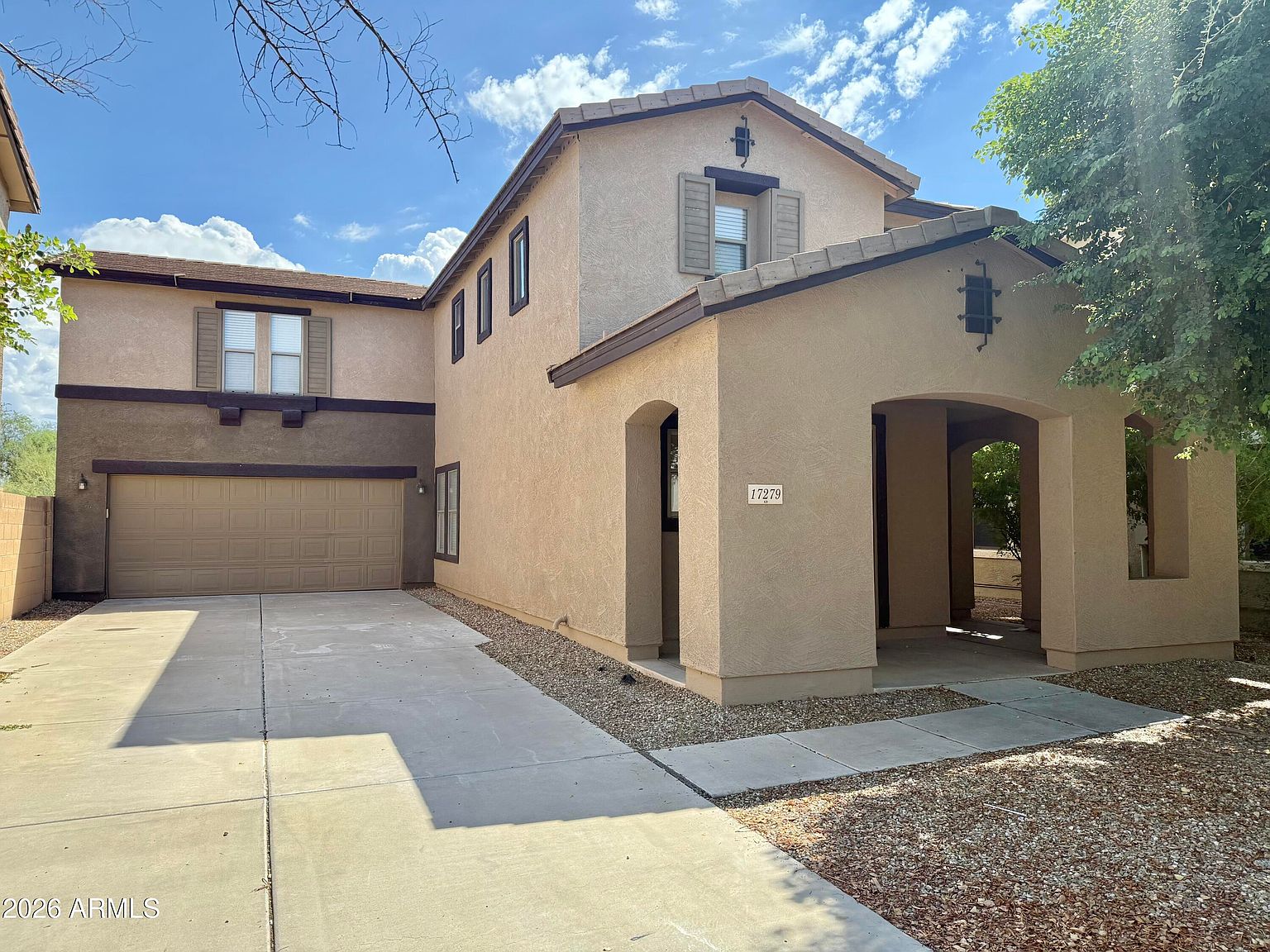 17279 N 184th Dr photo 2