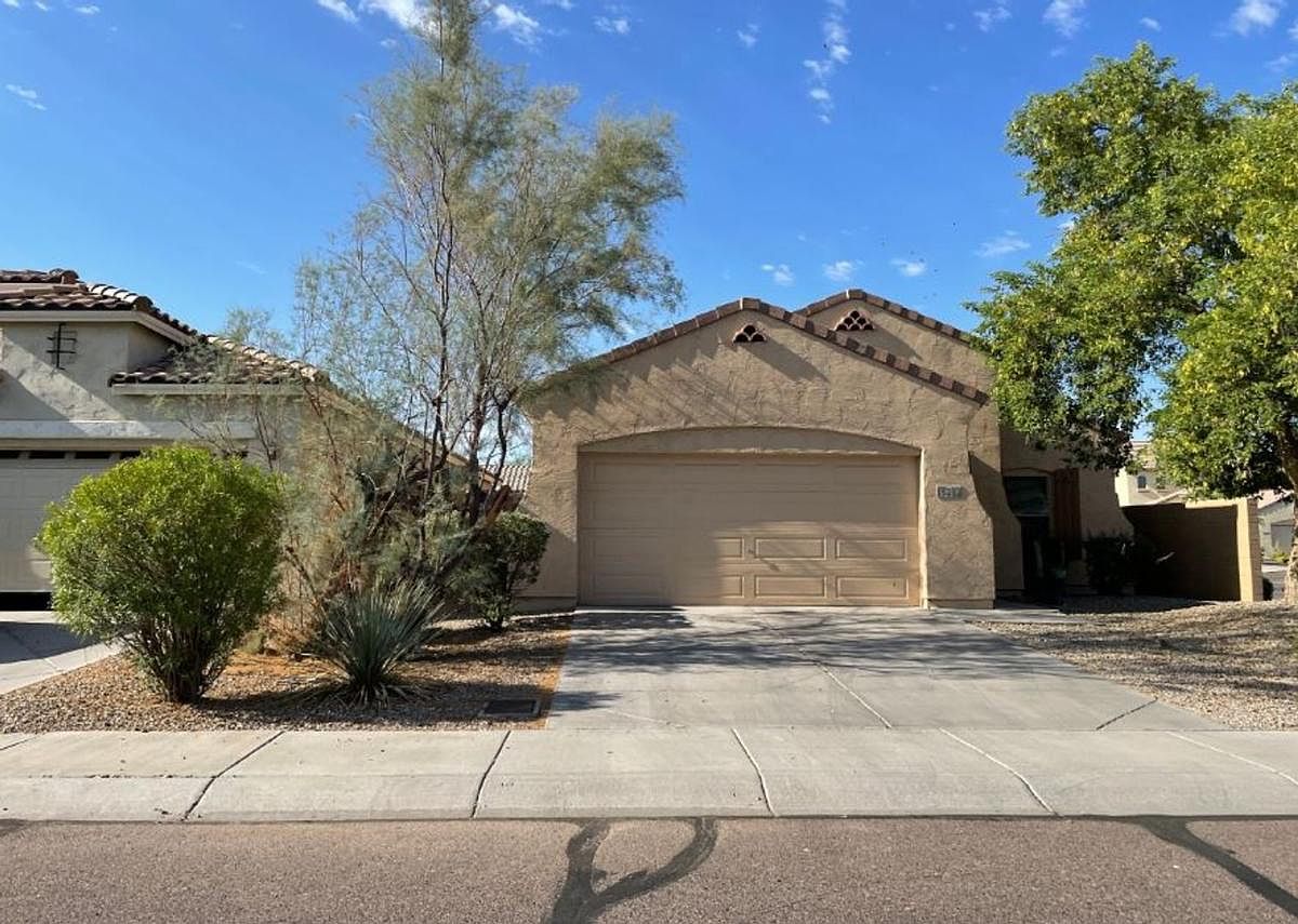 5257 W Shumway Farm Rd Phoenix, AZ 85339 photo 4