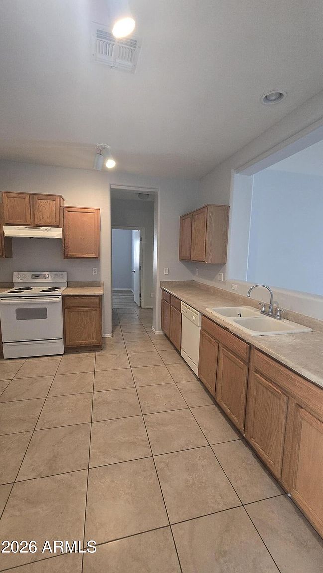 5235 W Glass Ln photo 3