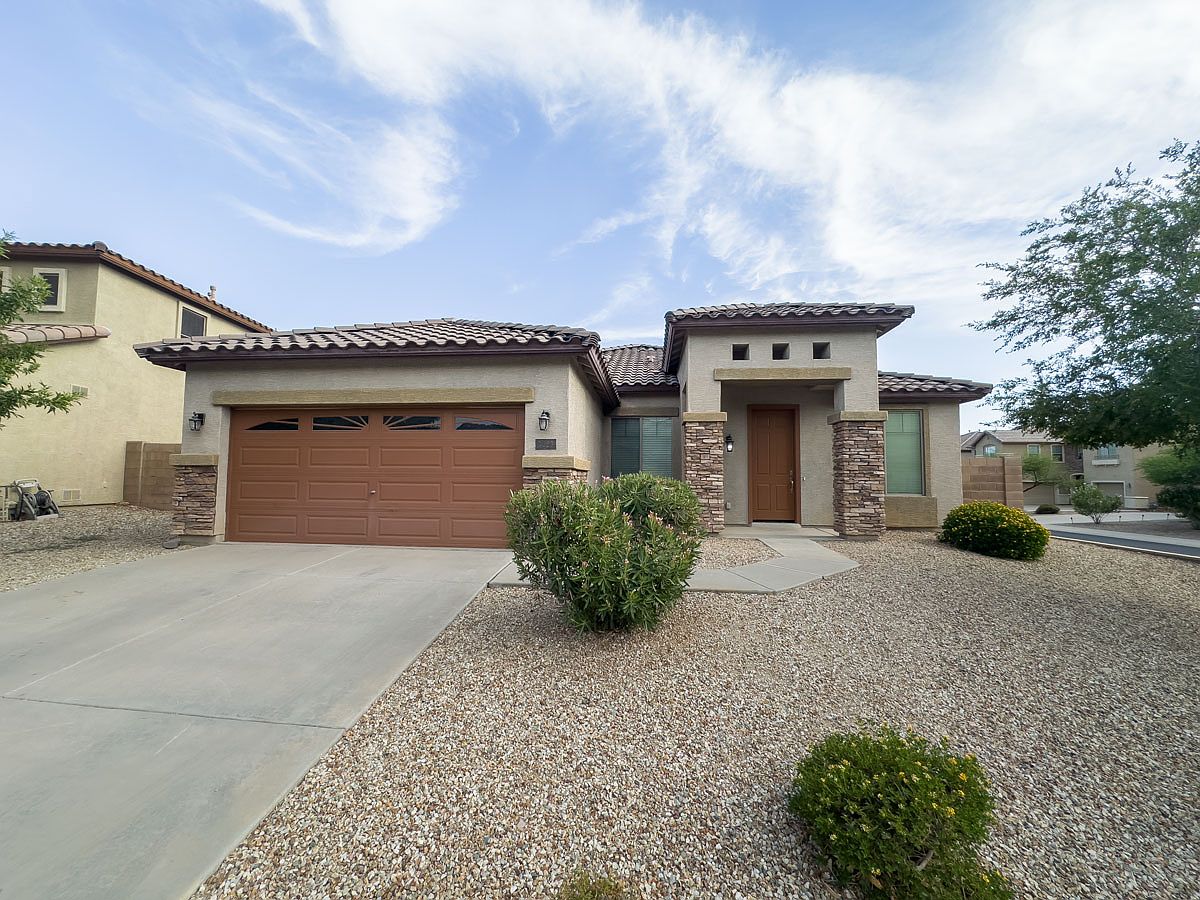 Spacious, Airy, 4 Bed, 2 Baths In Sonoran Mountain photo 3