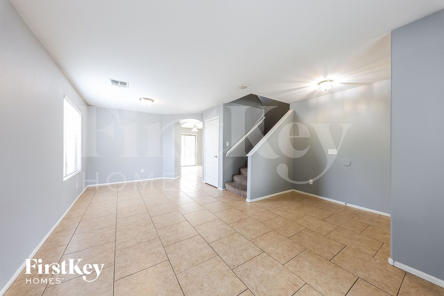 2430 W Via Dona Rd Phoenix, AZ 85085 photo 2
