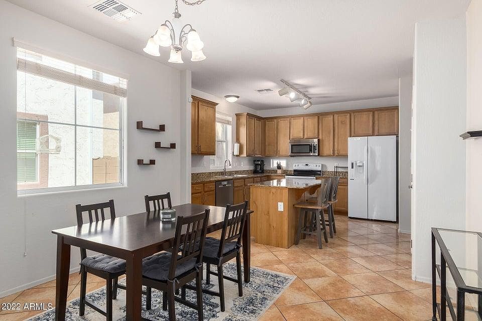 10056 E Isleta Ave photo 5