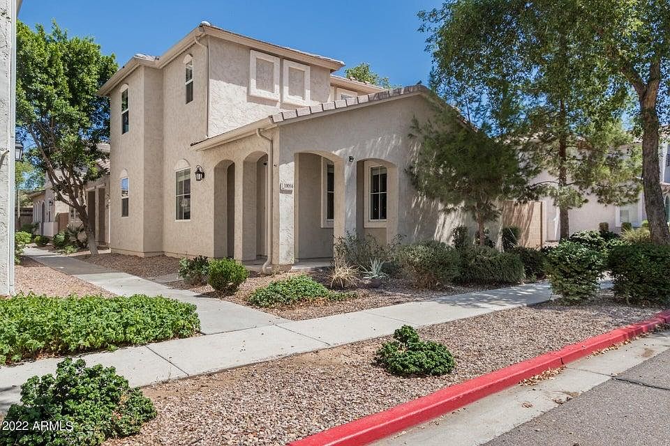 10056 E Isleta Ave photo 3