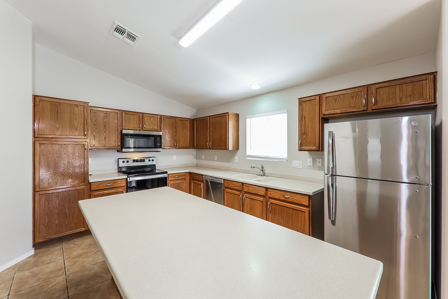 11805 W Maui Ln photo 3