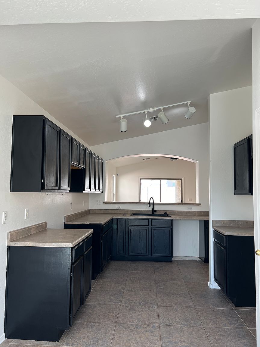 25846 W Miami St photo 5