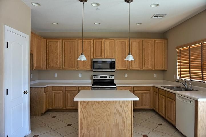 13607 W Catalina Dr photo 5