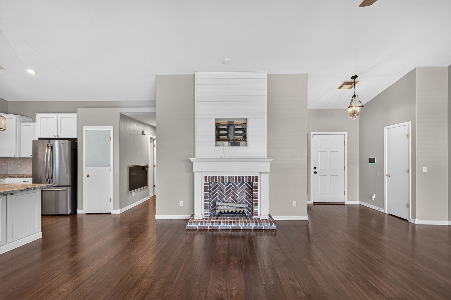 23019 W Morning Glory St photo 5