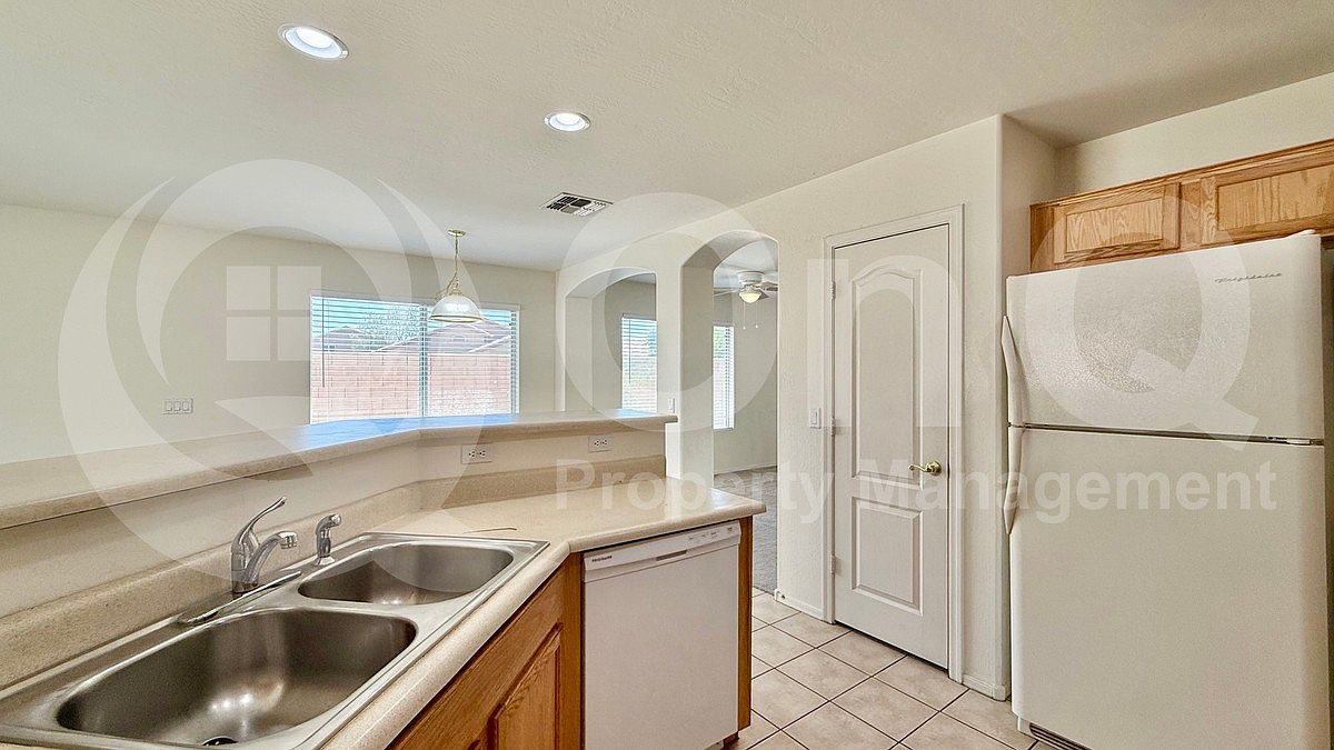 22932 W Morning Glory St Buckeye, AZ 85326 photo 3