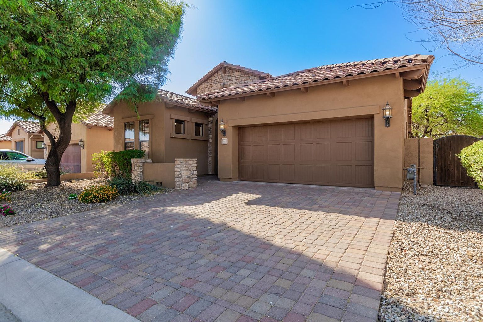 6850 E Pearl St Mesa, AZ 85207 photo 2