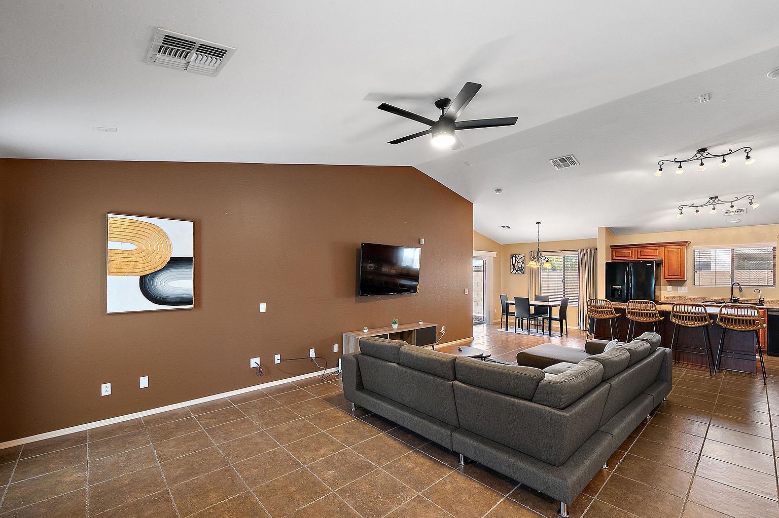 2965 E Blue Ridge Way photo 4