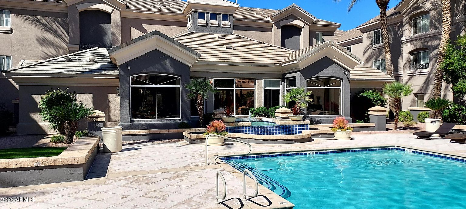 Amazing Townhome in Gated Community! photo 2