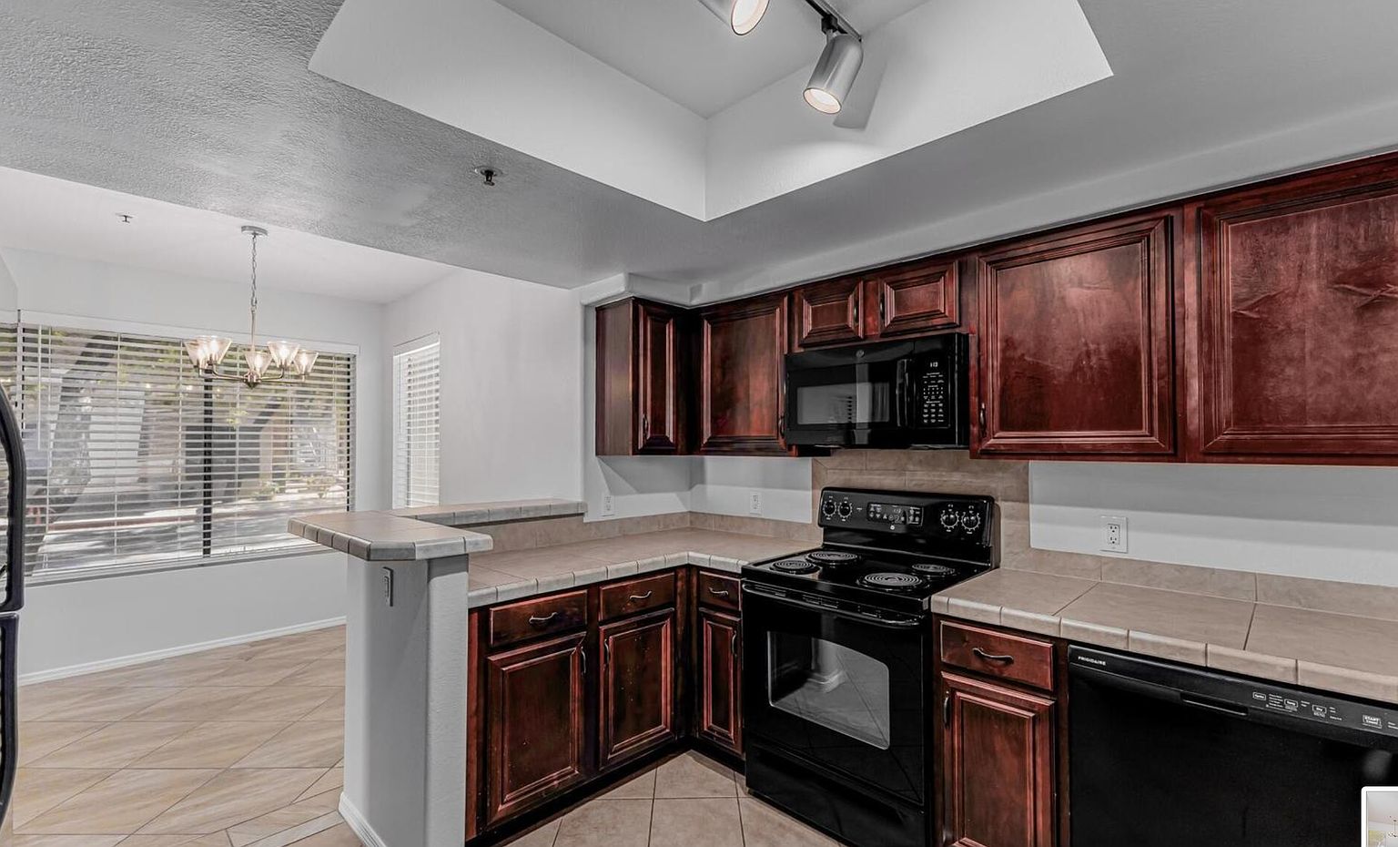 4925 E Desert Cove Ave Scottsdale, AZ 85254 photo 2