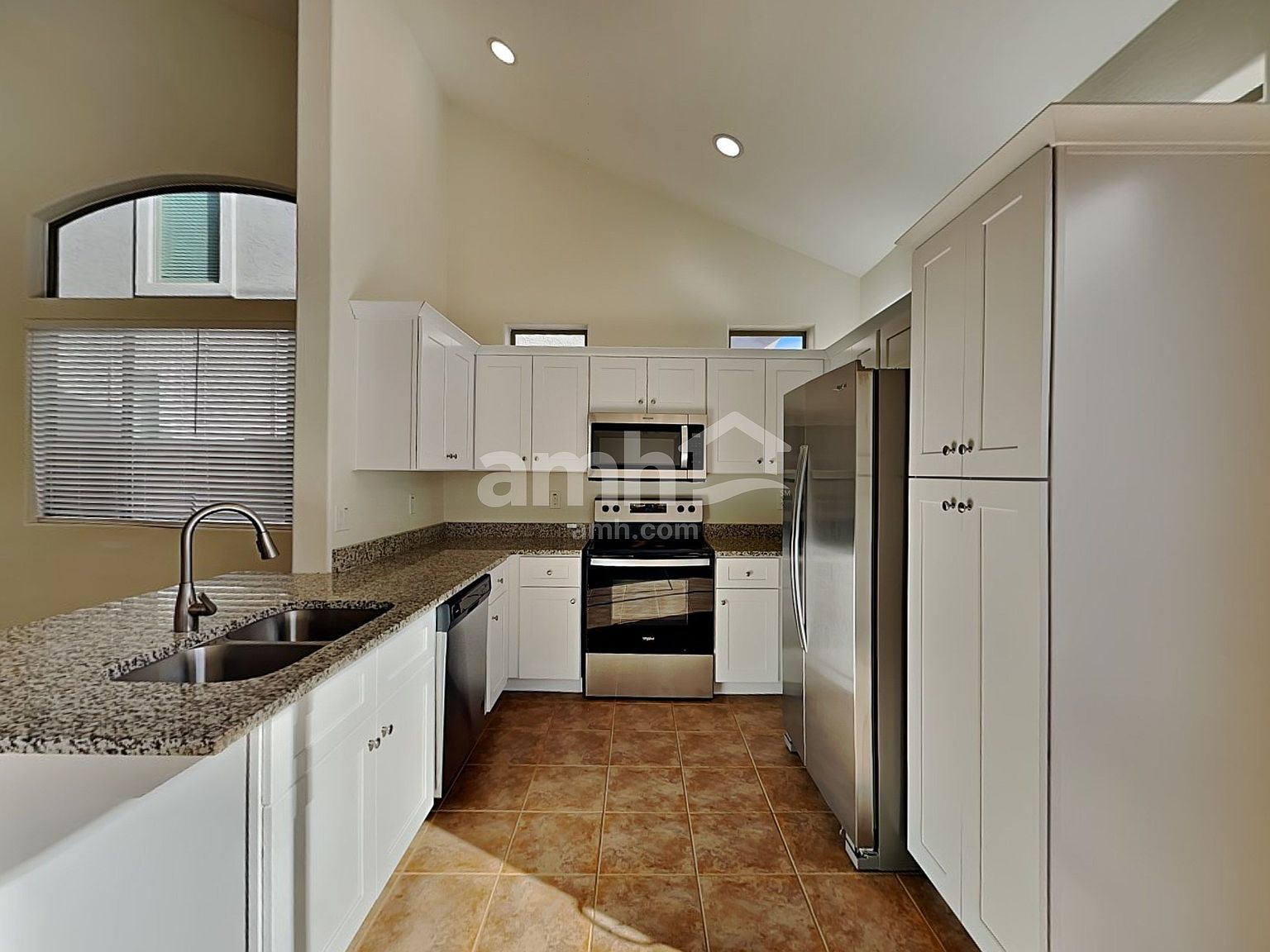 9821 E Empress Ave photo 3