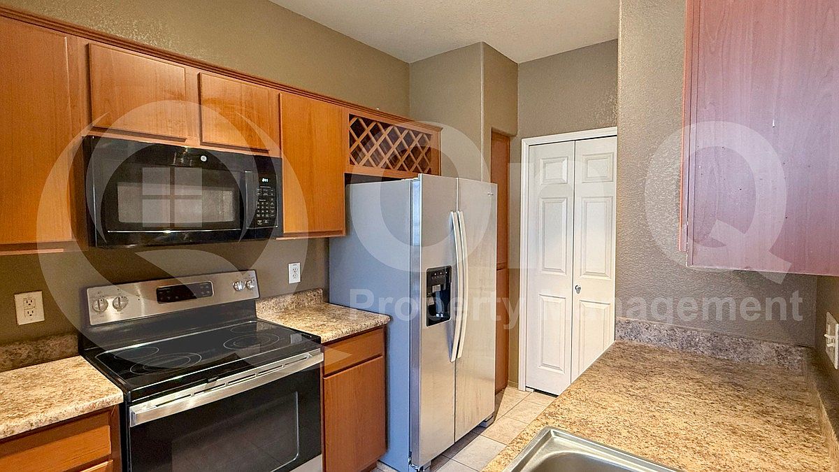 9820 N Central Ave Phoenix, AZ 85020 photo 2