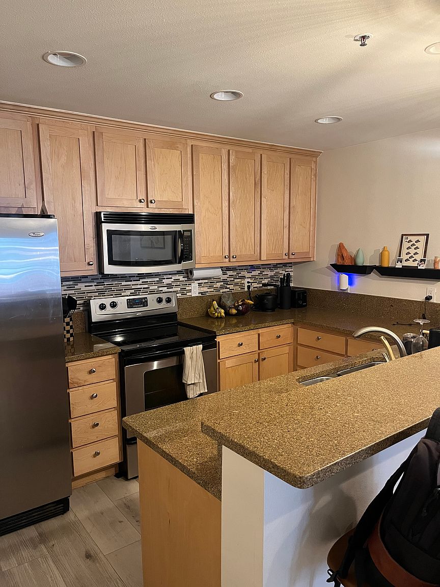 4704 E Paradise Village Pkwy N Phoenix, AZ 85032 photo 3