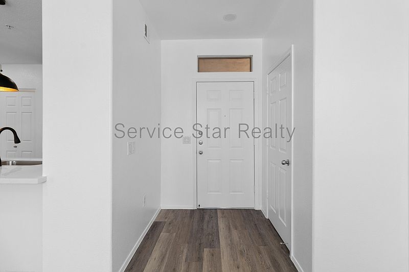 20100 N 78th Pl photo 4