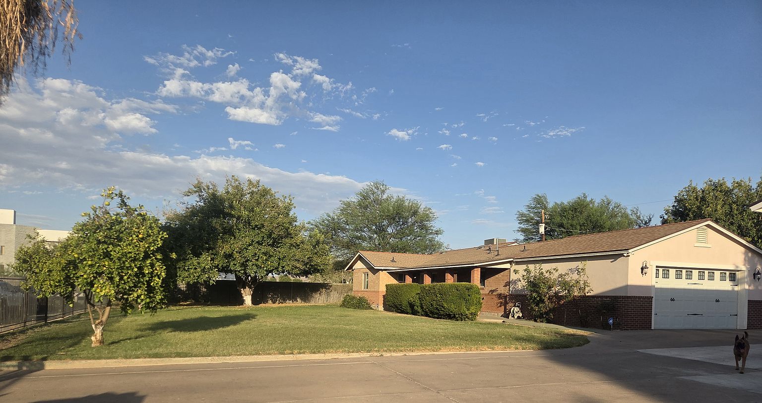 61 E Valencia Dr photo 4