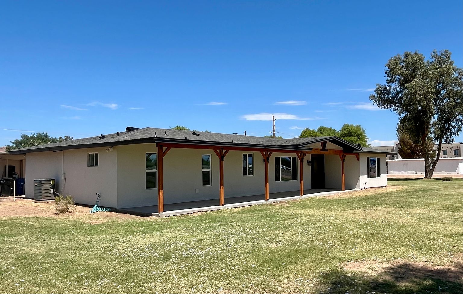 2116 E Wyatt Way photo 2