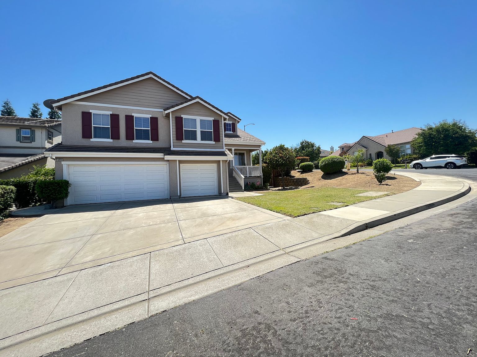 2498 Turnberry Ct photo 2
