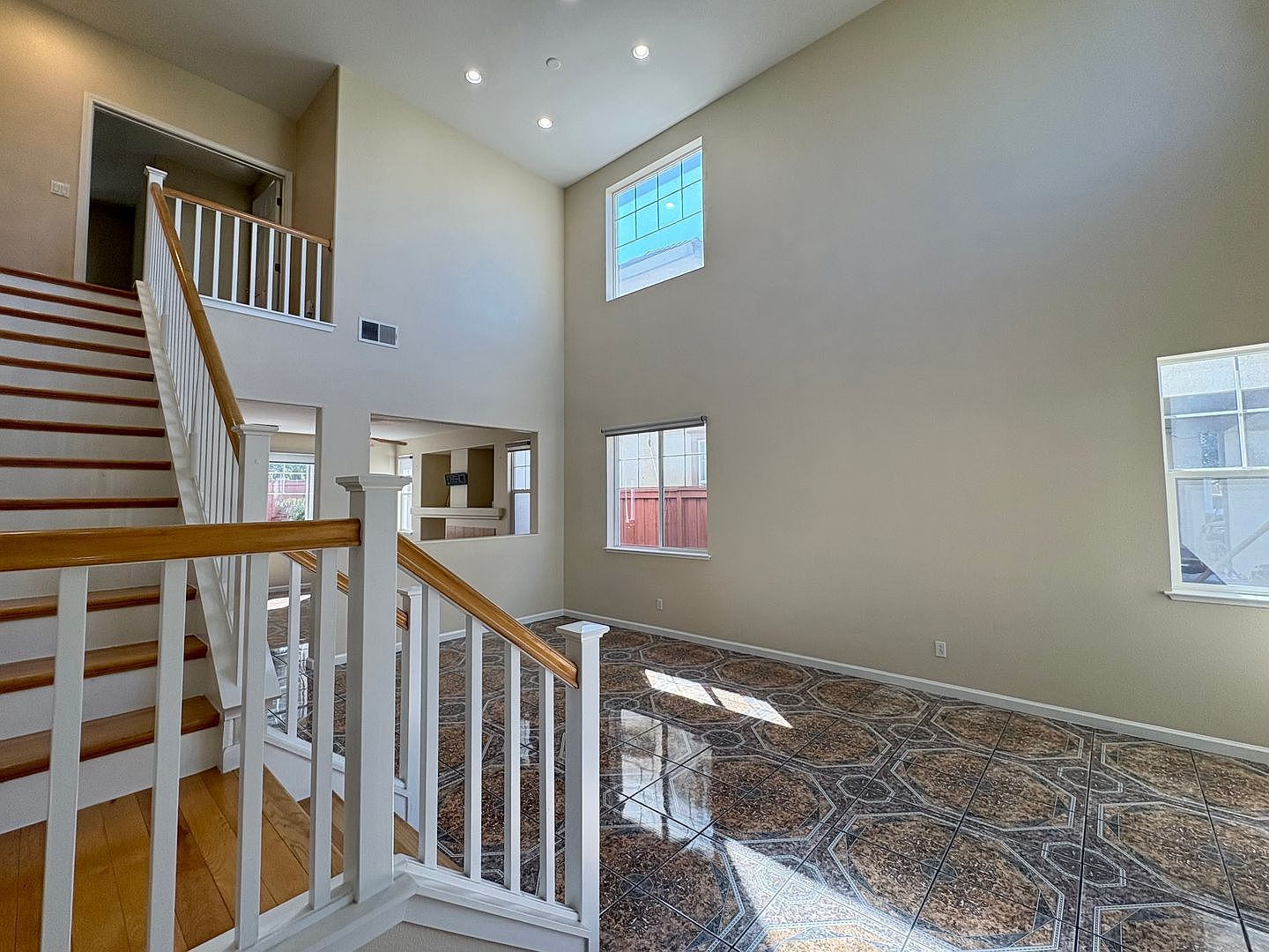 687 Rockspray Cir photo 5