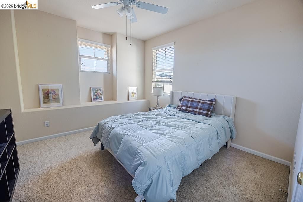 687 Flemish Ct photo 2