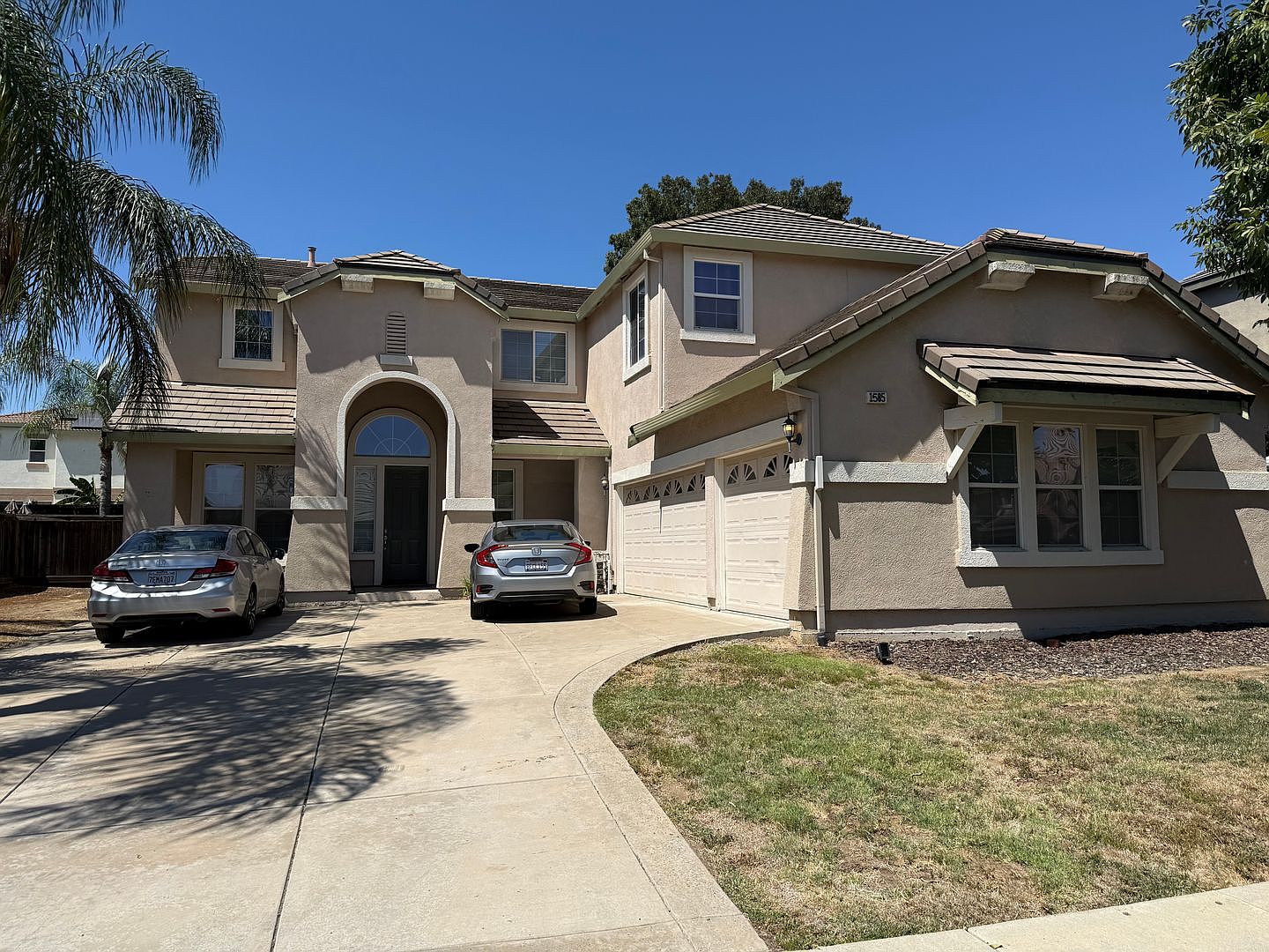 1585 Dawnview Dr photo 3