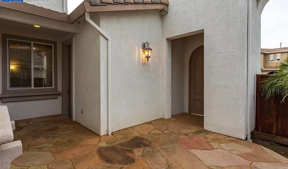 5142 Fern Ridge Cir photo 2