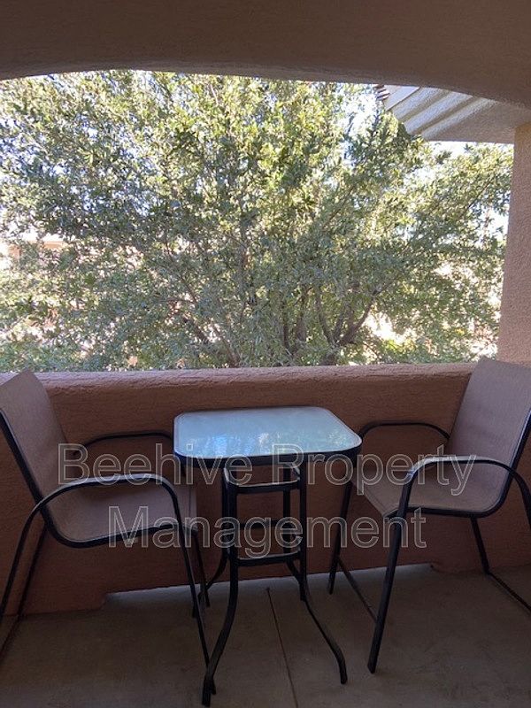 10030 W Indian School Rd Phoenix, AZ 85037 photo 5
