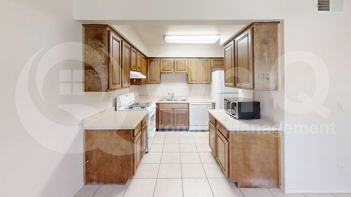 303 N Miller Rd Scottsdale, AZ 85257 photo 5