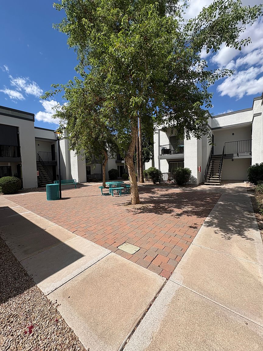 740 W Elm St Floor 2-ID1363347P photo 4