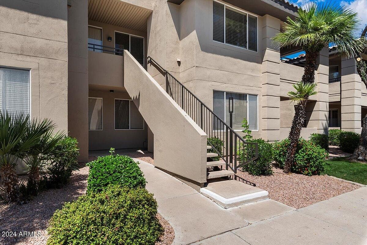 7009 E Acoma Dr photo 3