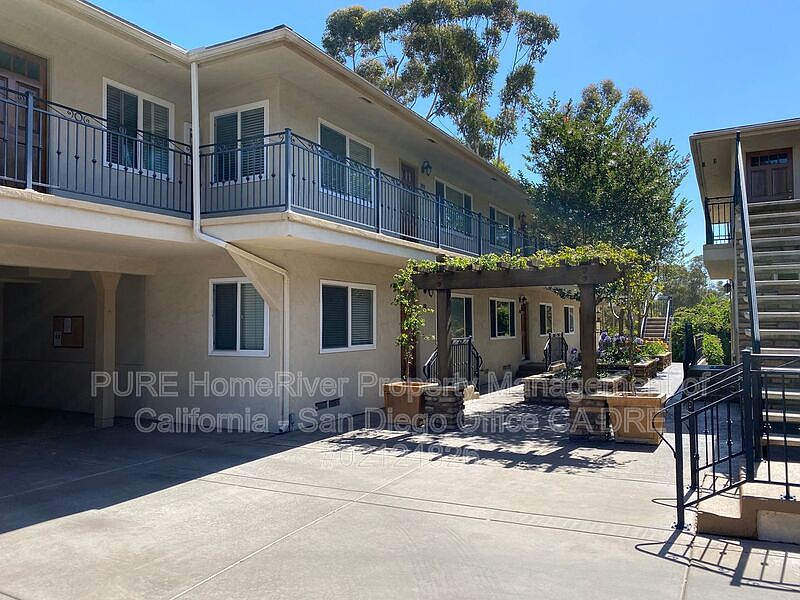 4047 8th Ave photo 4