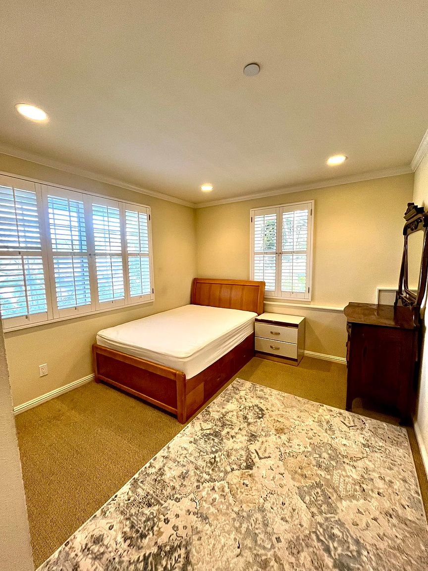 1BR/1BA Other on Sierra Point Rd · Brisbane photo 2