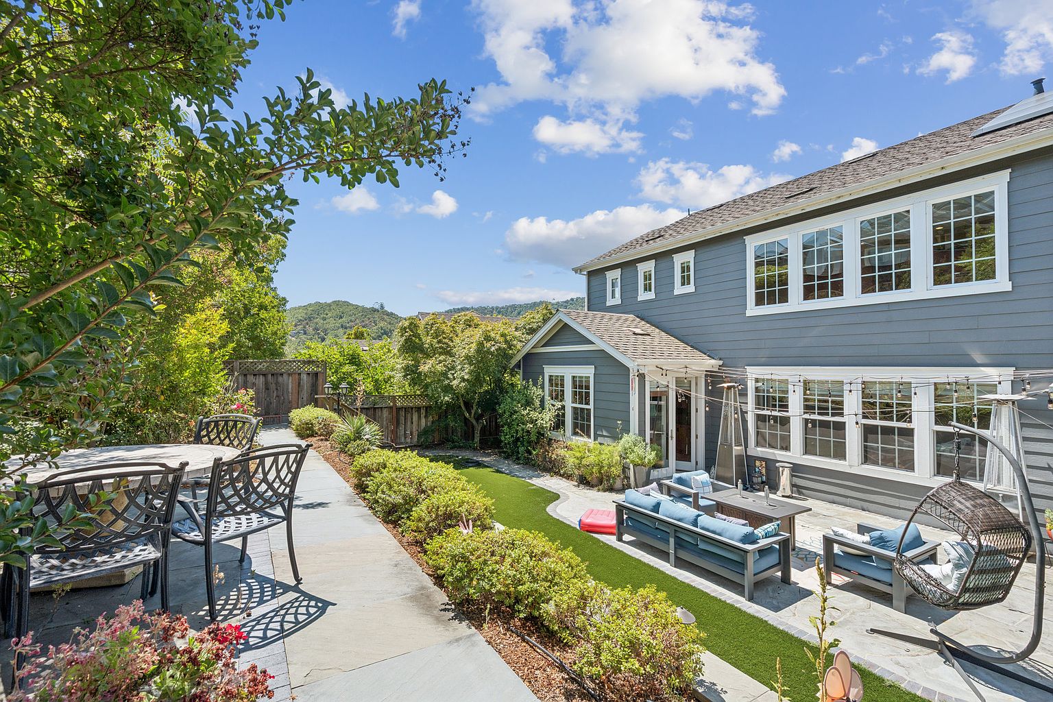 152 Laurelwood Dr photo 4