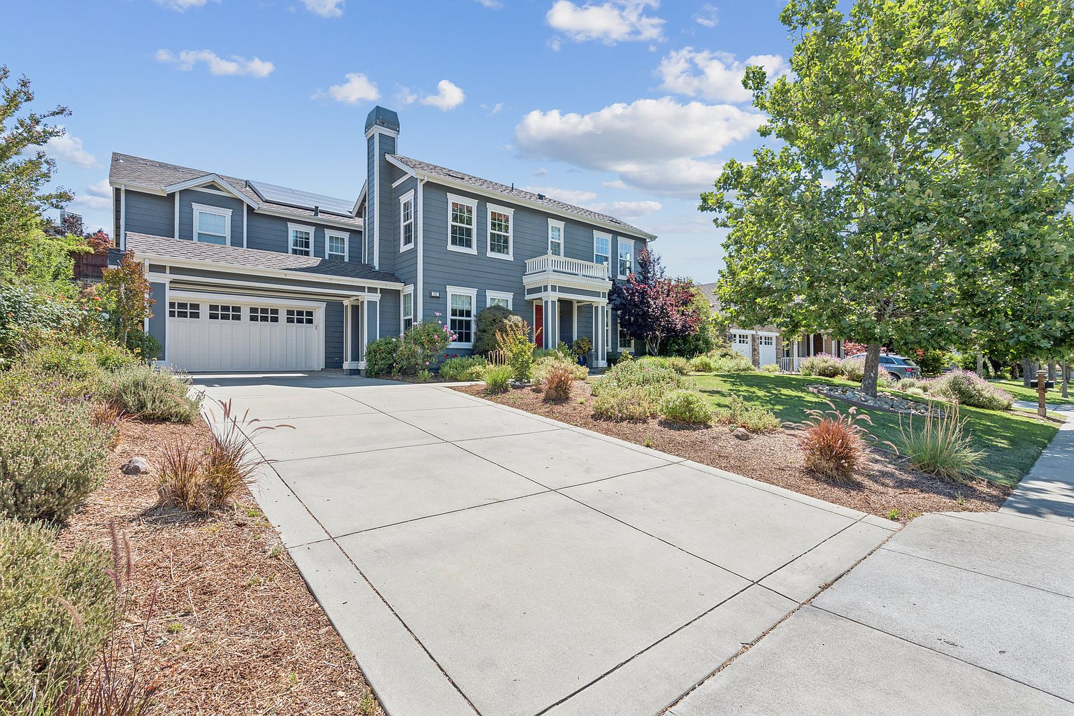 152 Laurelwood Dr photo 2