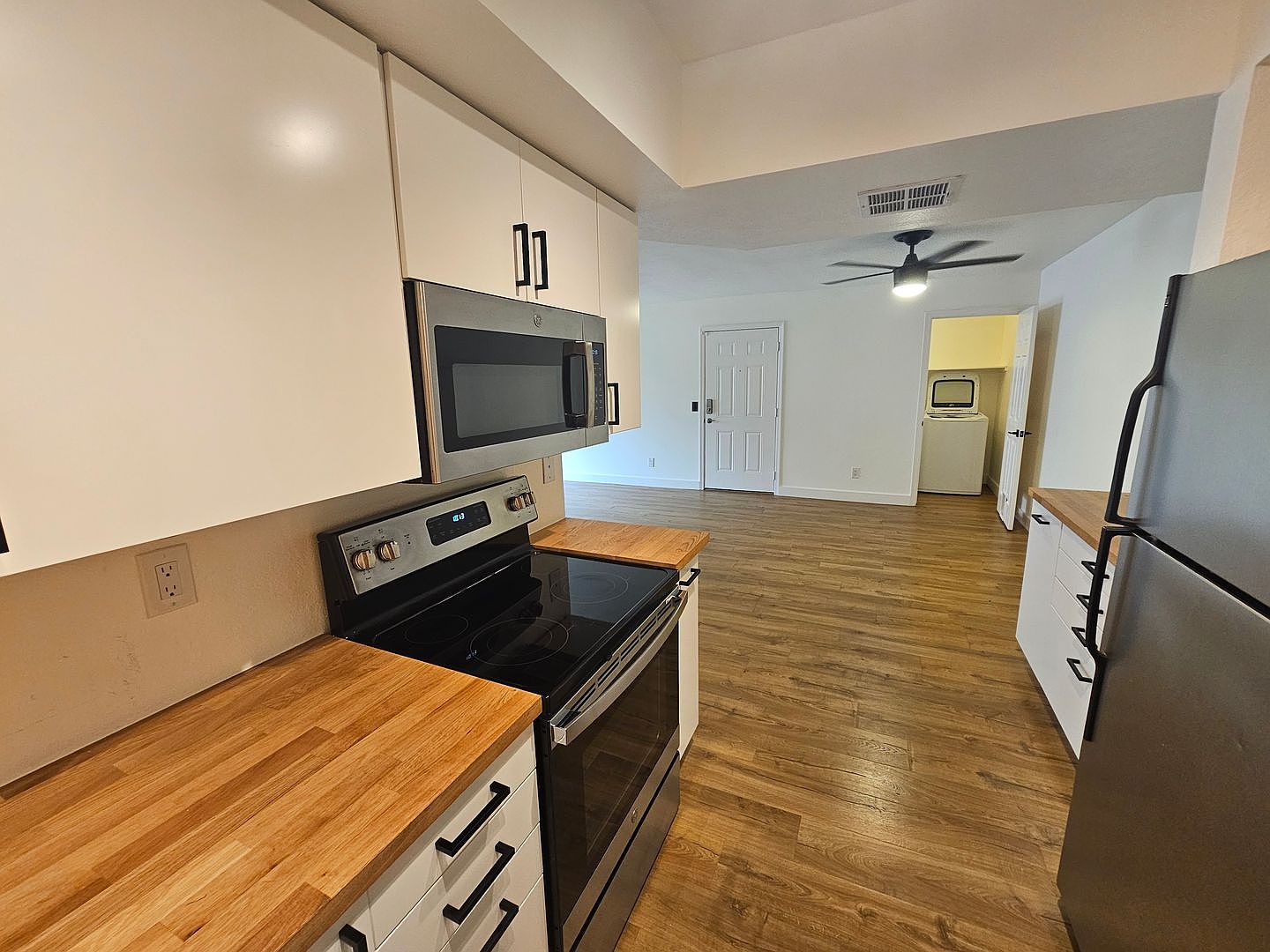 2228 N 52nd St Phoenix, AZ 85008 photo 4