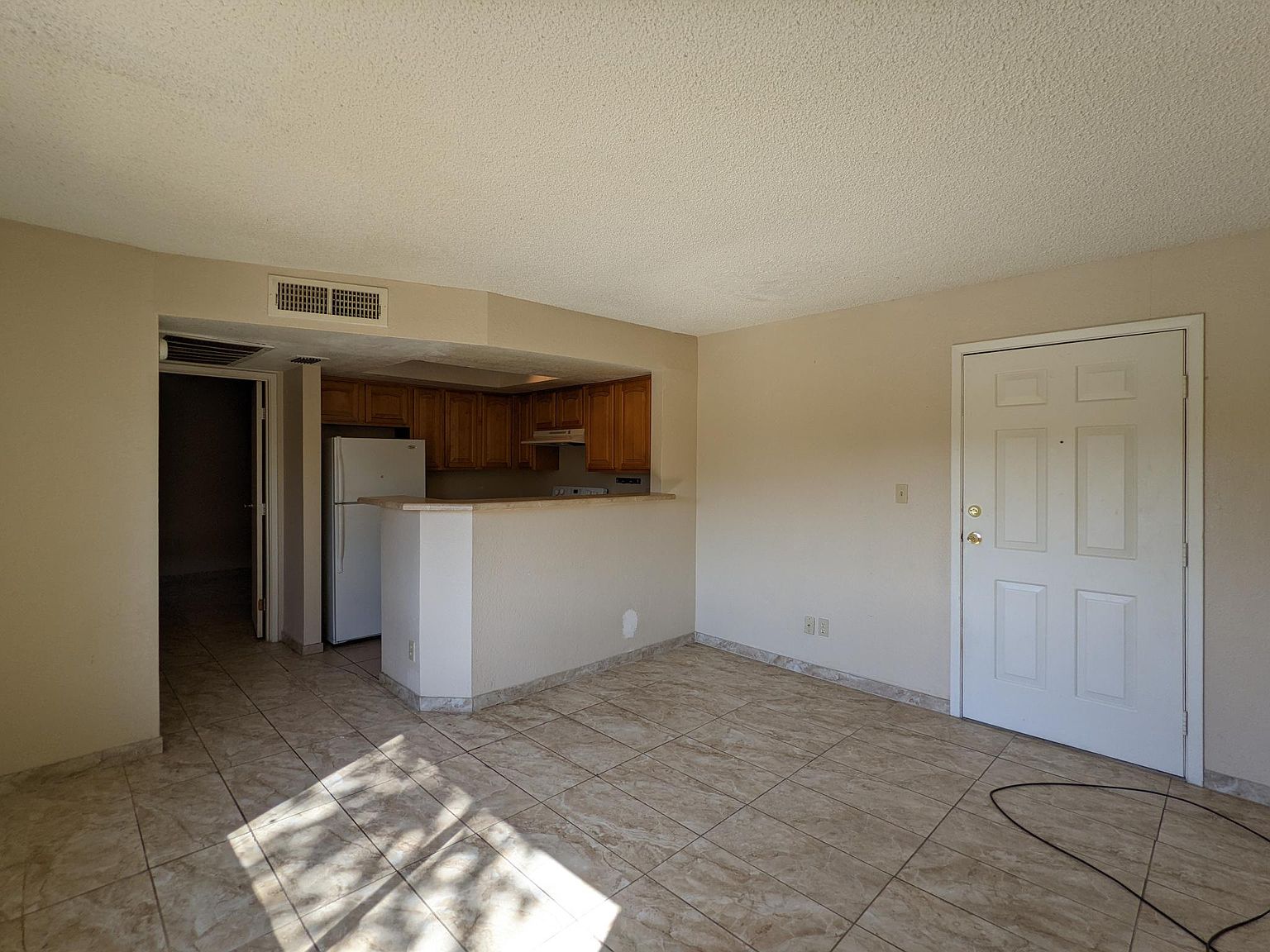 Avalon Hills photo 4