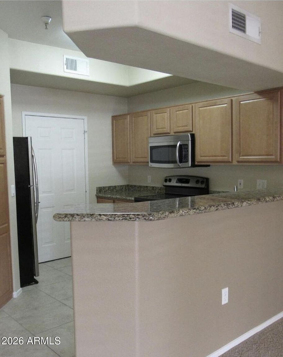 600 W Grove Pkwy photo 5