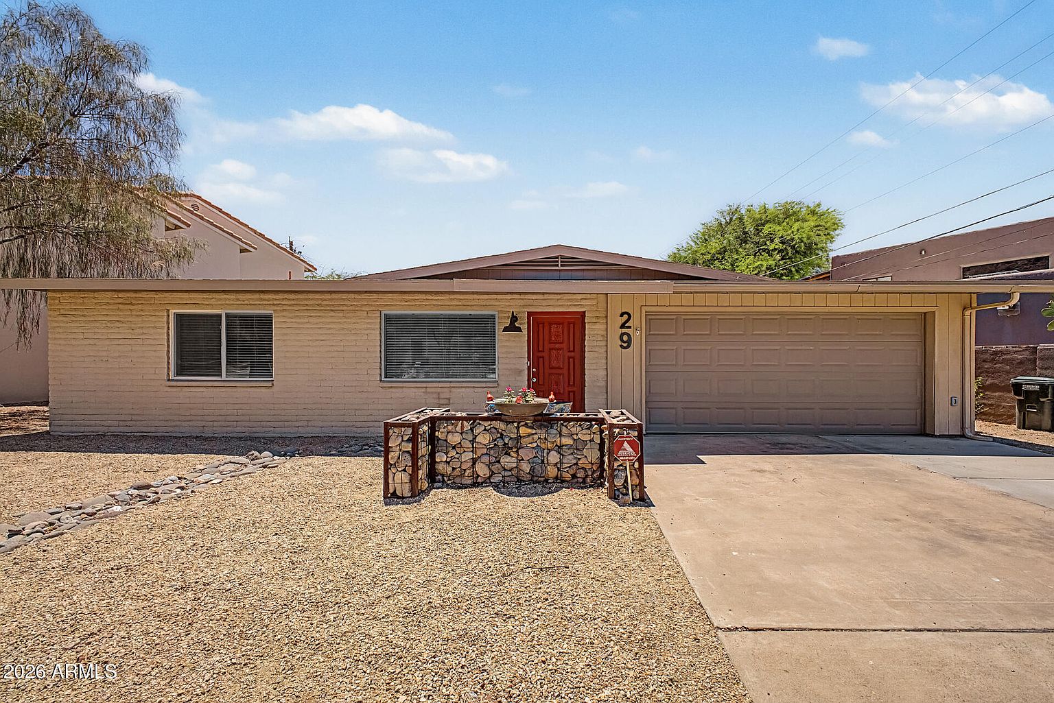 29 E Foothill Dr Phoenix, AZ 85020 photo 2