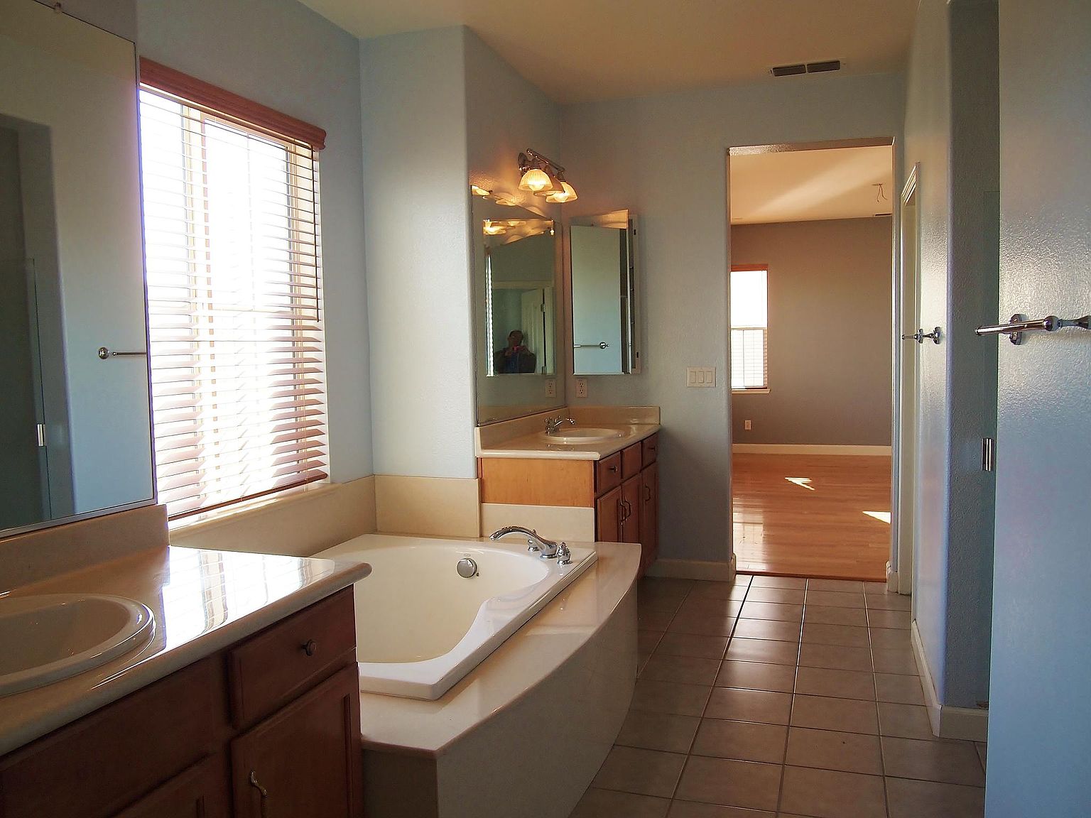 25 E Heritage Dr photo 4