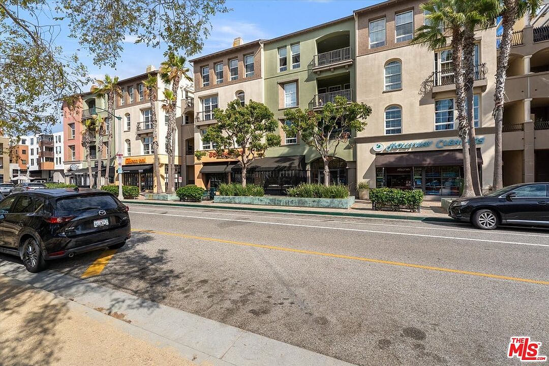 13020 Pacific Promenade photo 4