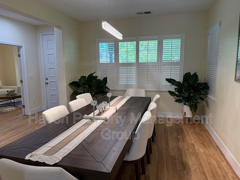 49 E Heritage Dr Tracy, CA 95391 photo 3